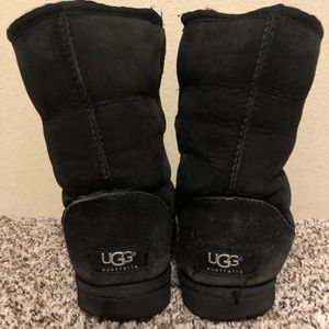 Ugg’s Australia Classic Short Black Boot size 8